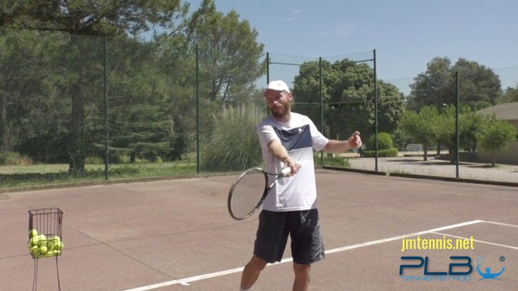 Read more about the article Forehand Masterclass: 10X Your Forehand Potential