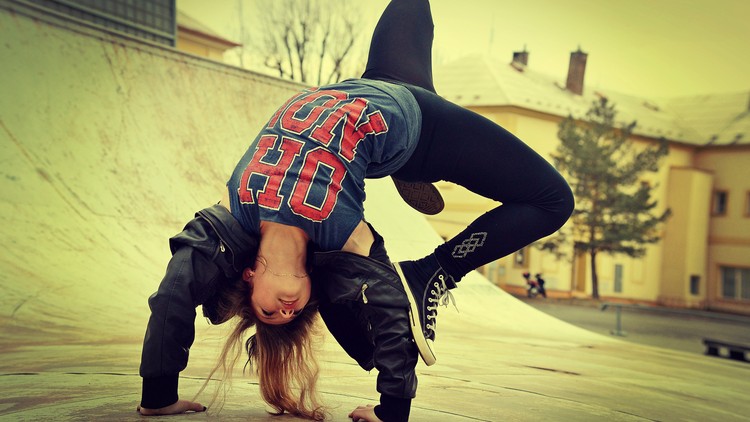 Read more about the article Learn How to Breakdance and Rule The Dance Floor