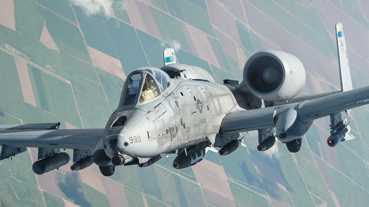 Read more about the article Flying American Classic warbird the A-10 Warthog Tank buster