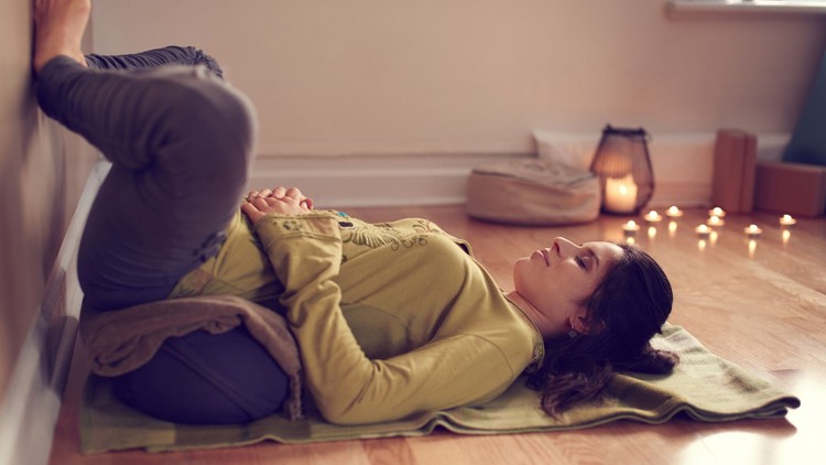 Read more about the article Free Yin Yoga – painful periods, cramps, endometriosis pain