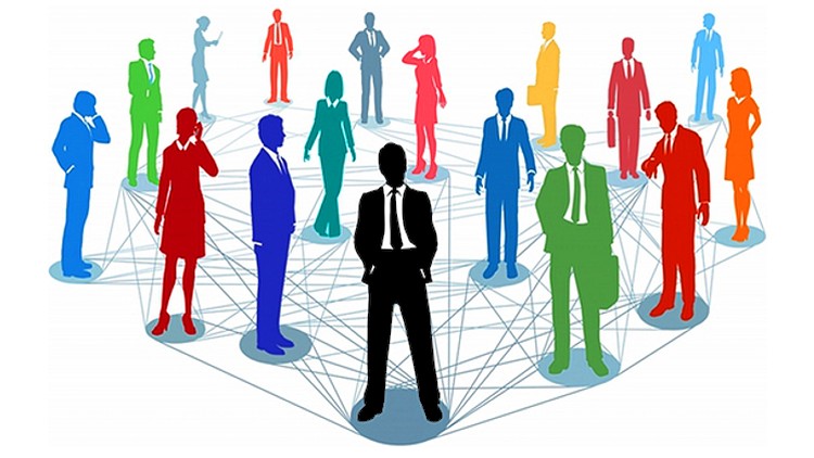Read more about the article Strategic Networking For Profitable Real Estate Deals