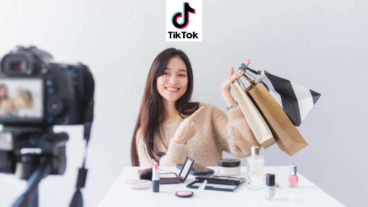 Read more about the article TikTok Marketing : Ten Rules and Algorithm of Live Shopping
