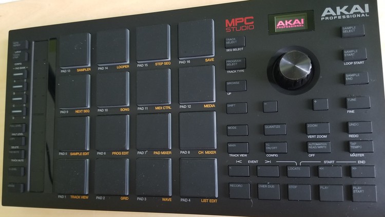 Read more about the article Making music 2 with Akai’s MPC Studio MK2
