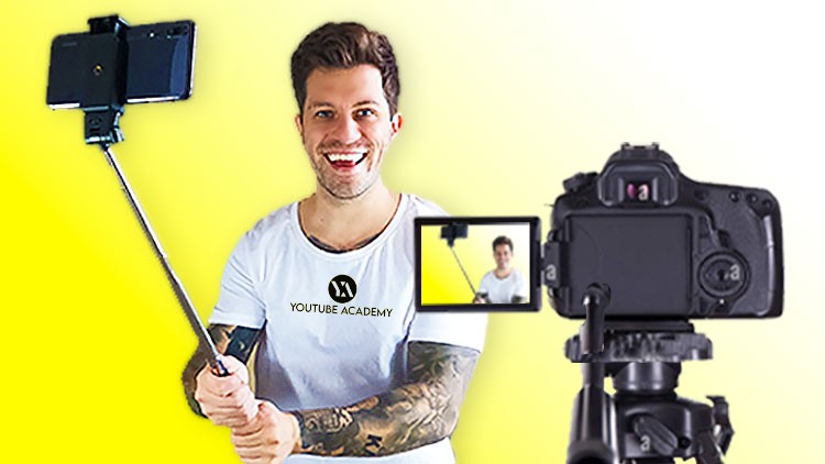 Read more about the article How to VLOG 2023 : Complete Beginners Course +YouTube