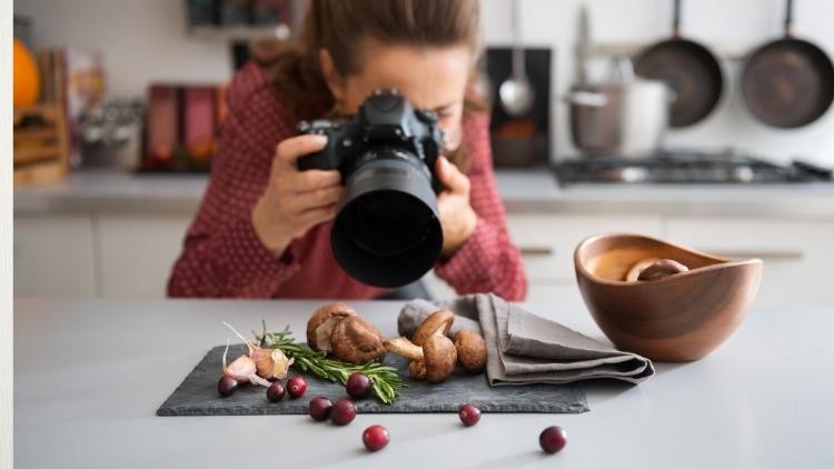 Read more about the article Food Photography for Beginners – Novice to Pro on a Budget