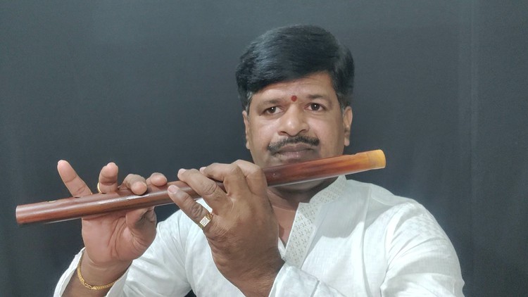 Read more about the article Learn Carnatic Flute | Muthuswamy Deekshitar Krithis – Vol 1