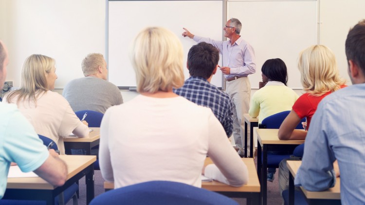 Read more about the article Teacher Training: Teachers Can Be Great Speakers
