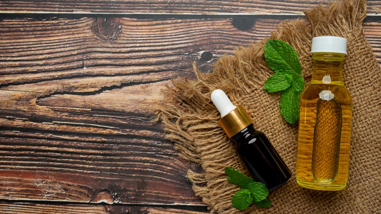 Read more about the article Essential Oils Ultimate Certification Course