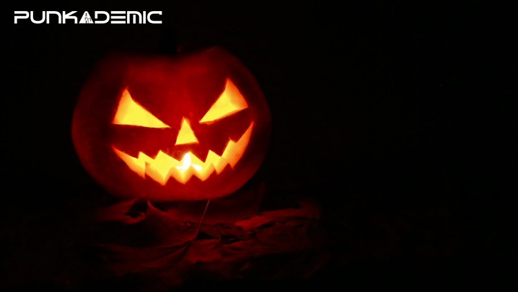 Read more about the article 6 Scary Stories About Music (Halloween Class Special!)