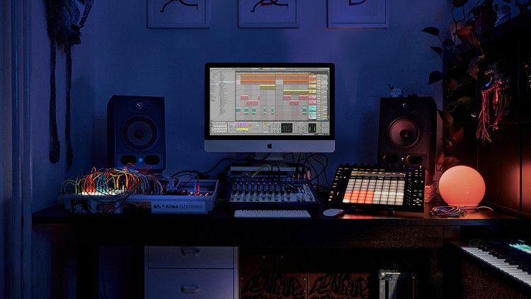 Read more about the article Music Production – How To Make A U.K Garage Track.