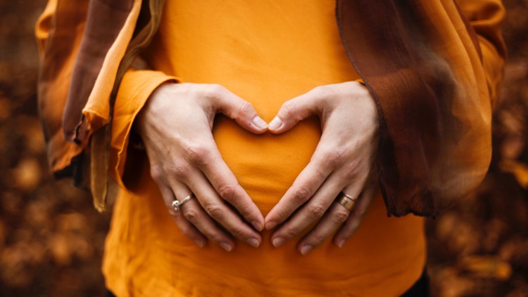 Read more about the article Mindful Mama! Prenatal Yoga for Pregnancy, Birth & Beyond