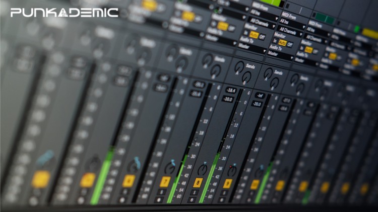 Read more about the article The Complete Mixing Masterclass