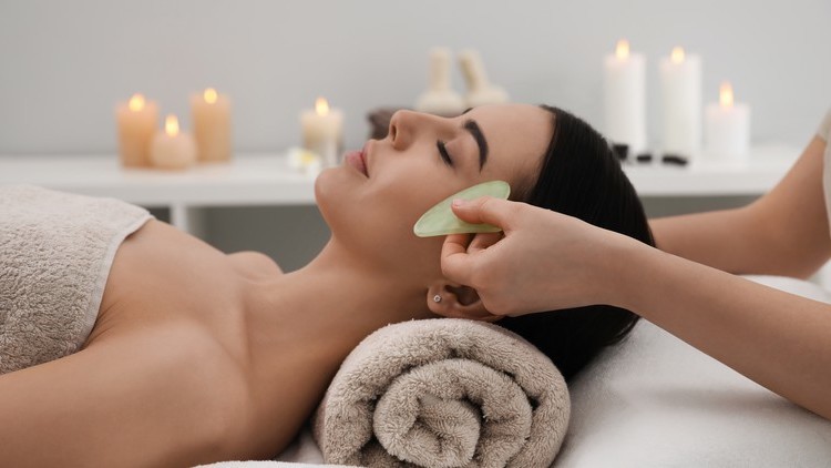 Read more about the article Self Facial Gua Sha and Jade Rolling Course