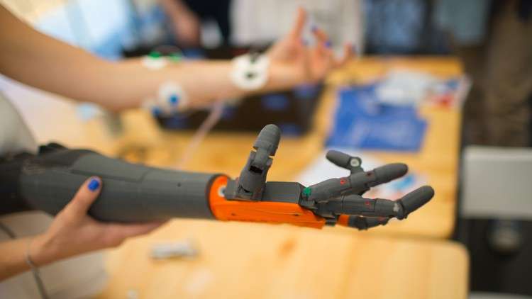 Read more about the article Bionic Arm Mastery with Arduino