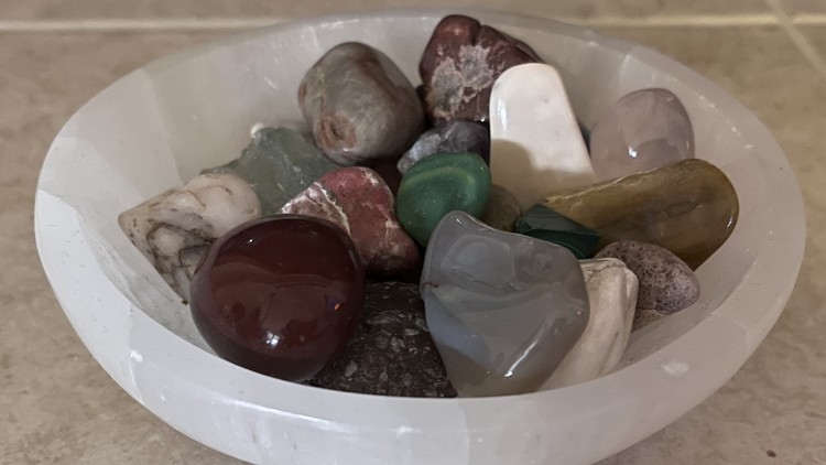 Read more about the article Crystal Healing Explained