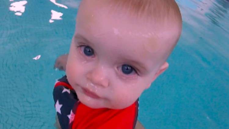 Read more about the article How to Prepare Your Baby for Swim Lessons 0 to 8 Months