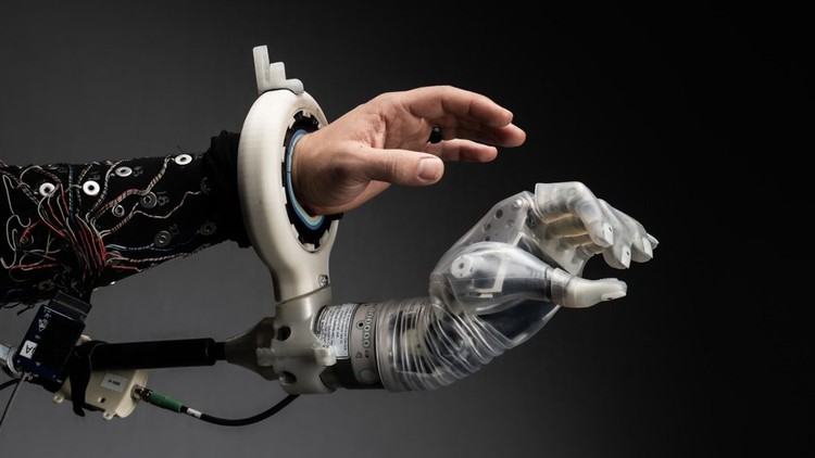 Read more about the article Brain Computer Interfaces, Neural Engineering, NeuroRobotics