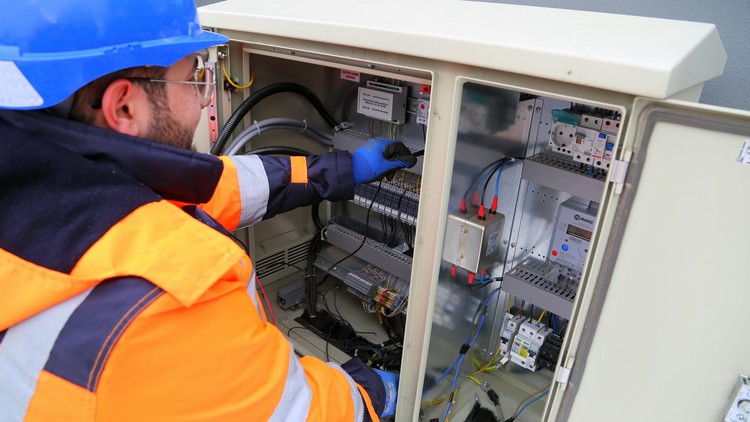 Read more about the article OSHA Compliance – Electrical Safety (29 CFR 1910 S)