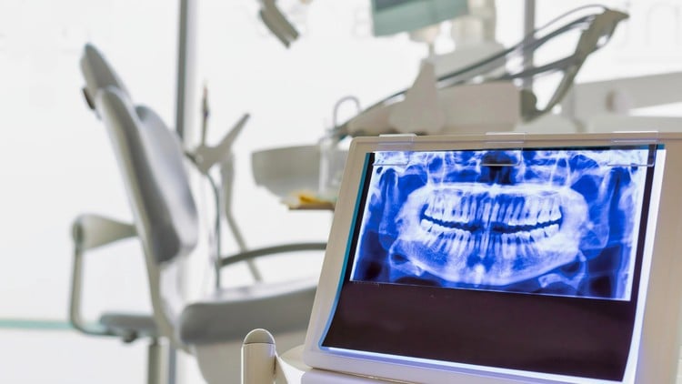 Read more about the article Dental Practice Orientation For Newly Licensed Dentists