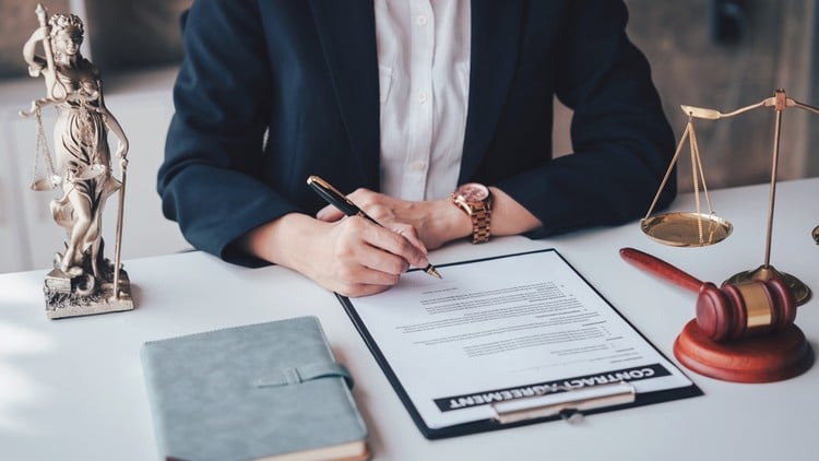 Read more about the article Contract Law, Drafting and Management for Beginners